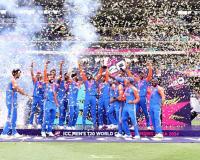 टीम इंडिया को लेने   बारबाडोस पहुंची चार्टर्ड फ्लाइट ,कल सुबह तक दिल्ली पहुंच सकती है टीम