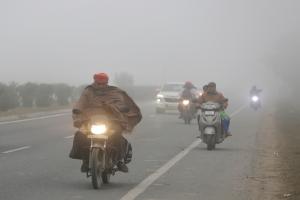Haryana: कड़ाके की ठंड मैं रेड अलर्ट जारी, अधिकतम तापमान रहा सामान्य से 5.4 डिग्री नीचे