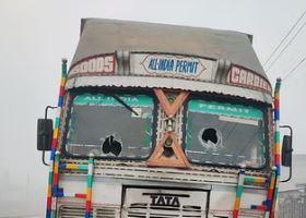 शाहजहांपुर में भीषण हादसा; ट्रक की टक्कर से 12 श्रद्धालुओं की मौत