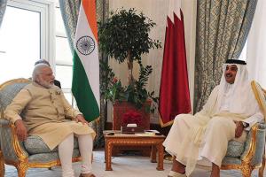 कतर के प्रधानमंत्री से मिले पीएम मोदी…