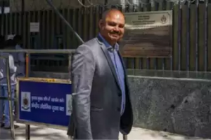 केजरीवाल के PA बिभव कुमार CM हाउस से गिरफ्तार